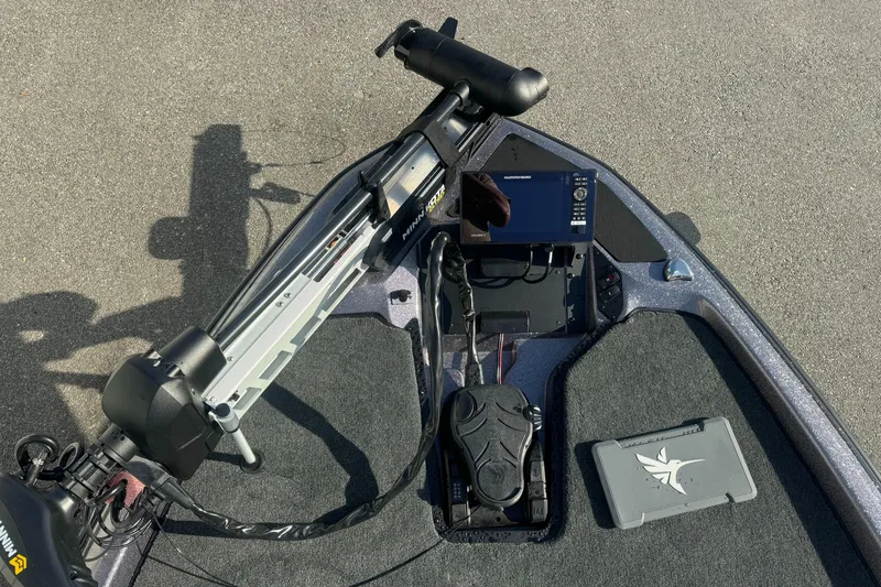 Slide: The Image of 2025 Skeeter ZXR20SE boat deck with trolling motor and control panel. - 5