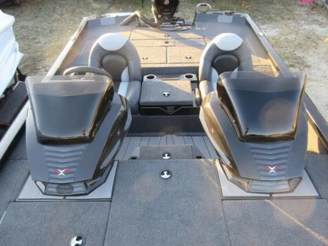 Slide: The Image of 2024 Vexus AVX1880 boat interior with dual consoles and seating, featuring Mercury 115 ProXS engine. - 14