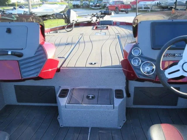 Slide: The Image of Vexus AVX2085s /Mercury 250 ProXS / 7 Year Mercury Warra 2025 - 36