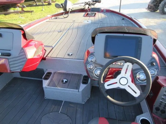 Slide: The Image of Vexus AVX2085s /Mercury 250 ProXS / 7 Year Mercury Warra 2025 - 37