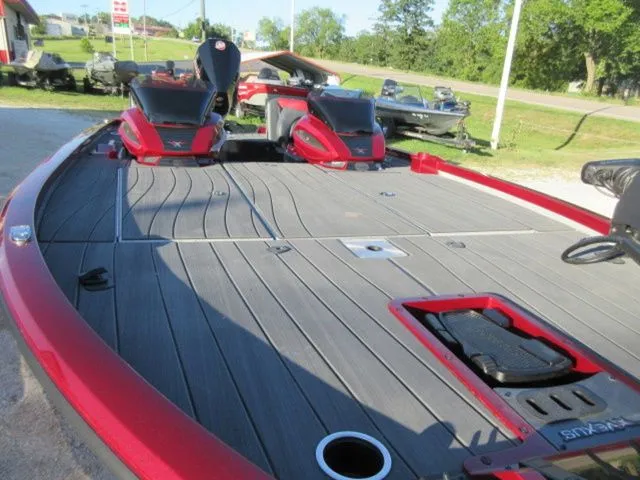 Slide: The Image of Vexus AVX2085s /Mercury 250 Pro XS / SPORT WORLD SPECIAL 2025 - 17