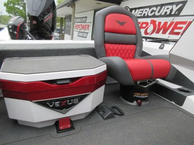 Slide: The Image of Vexus Boats VXs20 / Mercury 250 Pro XS 2024 - 18