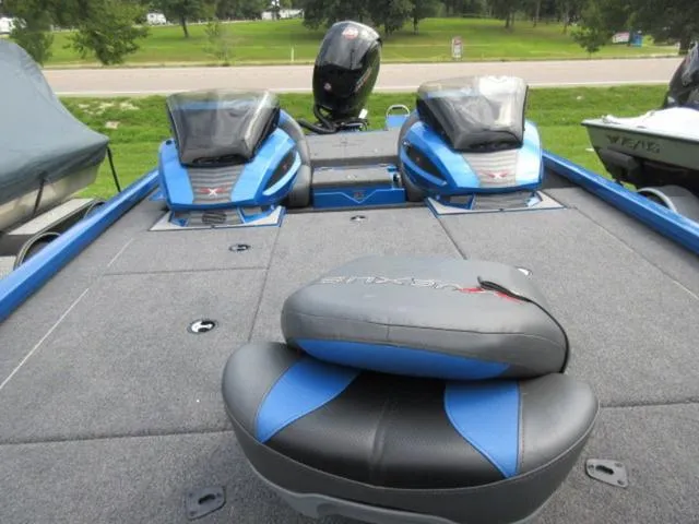 Slide: The Image of Vexus AVX1980 /Mercury 150 Proxs / Vexus & Mercury Promo 2025 - 8