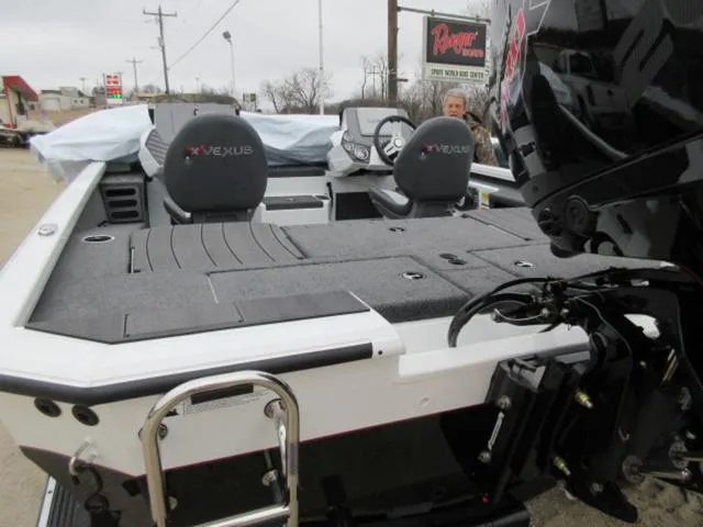 Slide: The Image of Vexus AVX 1985S / Seating For Five / VEXUS & MERCURY PRO 2025 - 3