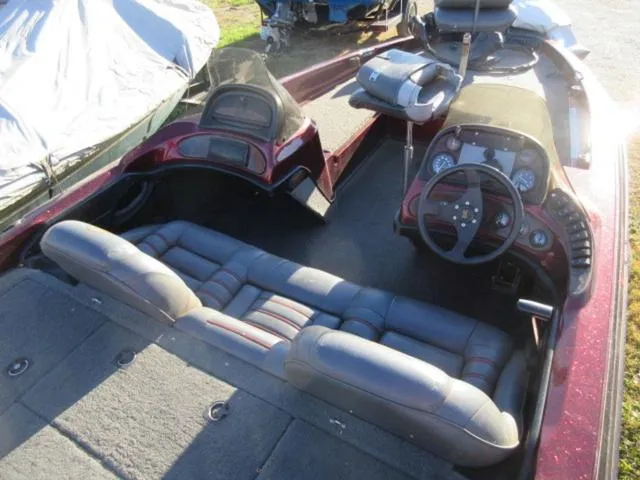 Slide: The Image of Ranger 518 DVS Bass Boat / Mercury 150 Hp Outboard / Rang 1998 - 10