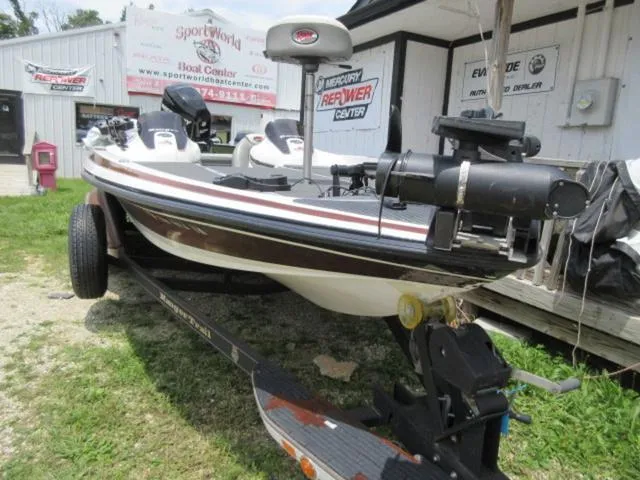 Slide: The Image of Ranger Z21 / NEWER 2010 Mercury 250 Hp Outboard And Range 2006 - 16