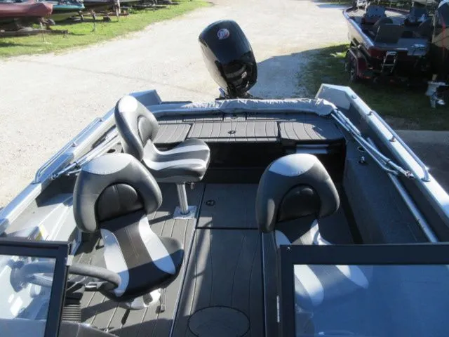 Slide: The Image of Vexus ADX190 Deep V /Mercury 150 ProXS / 7 Year Mercury 2025 - 37