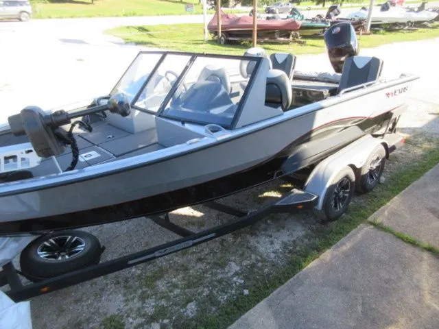 Slide: The Image of Vexus ADX190 DEEP V / MERCURY 150 PRO XS / SPORT WORLD S 2025 - 13