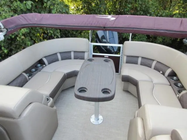 Slide: The Image of Luxurious seating area on 2019 Bennington SX 23 Premier Tritoon boat. - 5