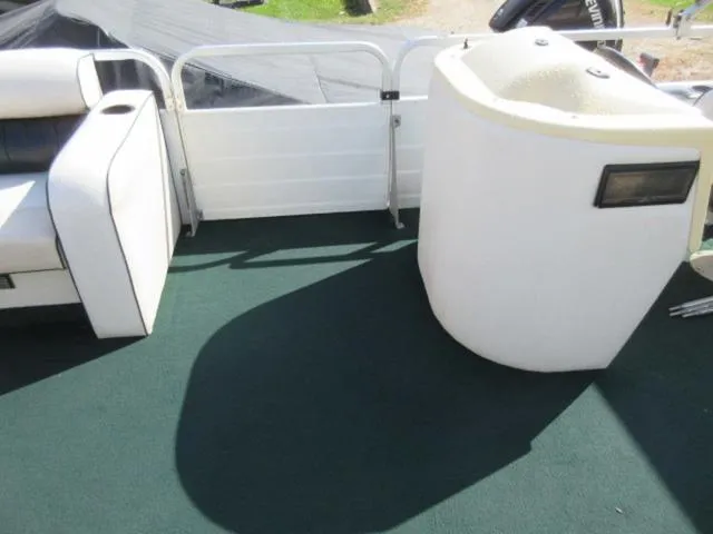 Slide: The Image of GENII G3 PONTOON / Yamaha 130 Hp Outboard 1995 - 25