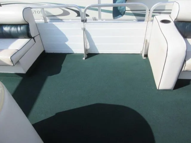 Slide: The Image of GENII G3 PONTOON / Yamaha 130 Hp Outboard 1995 - 26