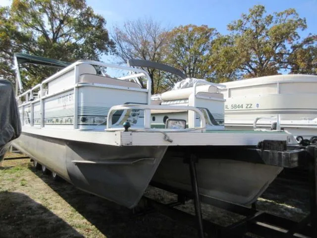 Slide: The Image of GENII G3 PONTOON / Yamaha 130 Hp Outboard 1995 - 9