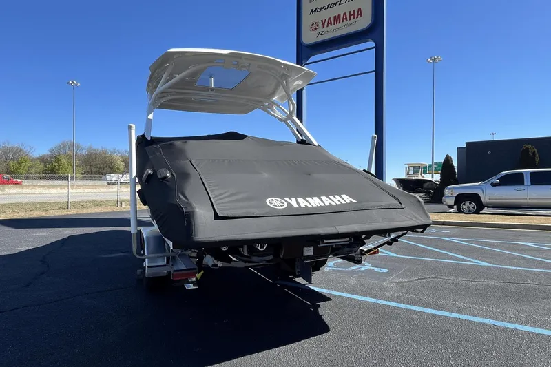 Slide: The Image of Yamaha 275 SD 2021 - 25