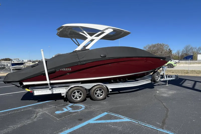 Slide: The Image of Yamaha 275 SD 2021 - 27