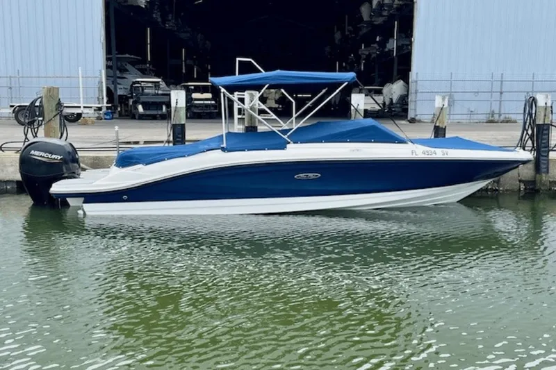 Slide: The Image of Sea Ray 21 SPX OB 2021 - 23