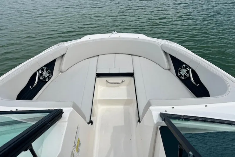 Slide: The Image of Sea Ray 21 SPX OB 2021 - 9
