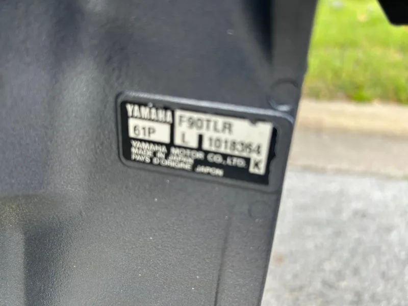 Slide: The Image of Yamaha motor label on a 2006 Carolina Skiff SEA CHASER boat. - 27