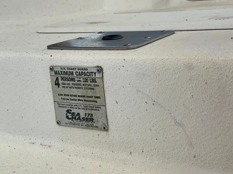 Slide: The Image of 2006 Carolina Skiff SEA CHASER capacity plate, maximum 4 persons or 620 lbs. - 6
