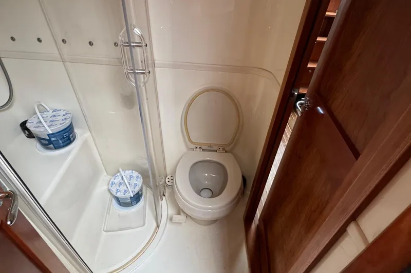 Slide: The Image of Albemarle 410 Express Fisherman 2007 - 56