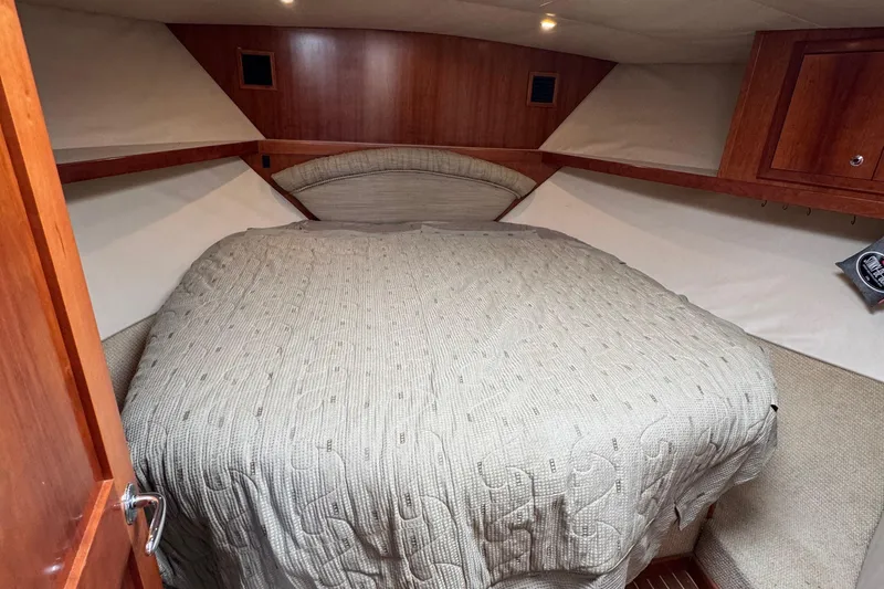 Slide: The Image of Albemarle 410 Express Fisherman 2007 - 60