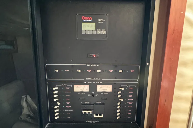 Slide: The Image of Albemarle 410 Express Fisherman 2007 - 62