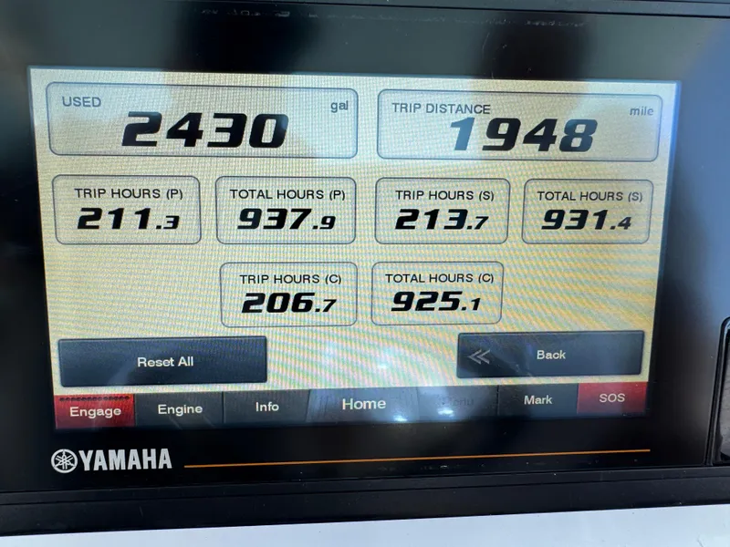 Slide: The Image of Yamaha engine display showing fuel usage, trip distance, and engine hours for Contender 39 Fisharound 2021. - 15