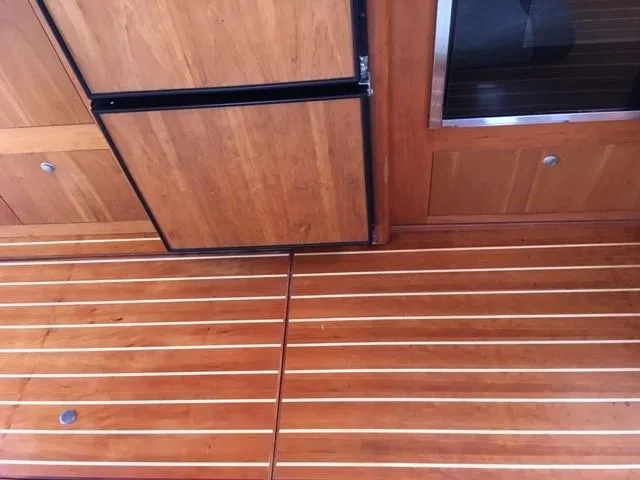 Slide: The Image of Mainship 390 Trawler 2003 - 10