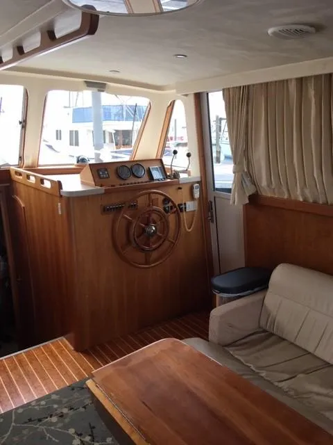 Slide: The Image of Mainship 390 Trawler 2003 - 2