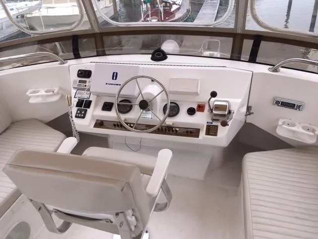 Slide: The Image of Mainship 390 Trawler 2003 - 21