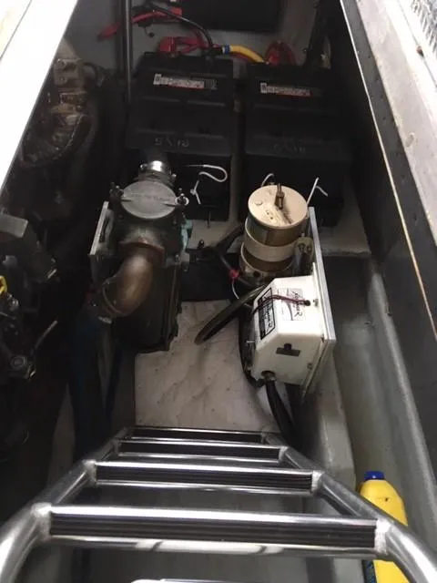 Slide: The Image of Mainship 390 Trawler 2003 - 26