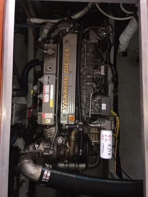 Slide: The Image of Mainship 390 Trawler 2003 - 27