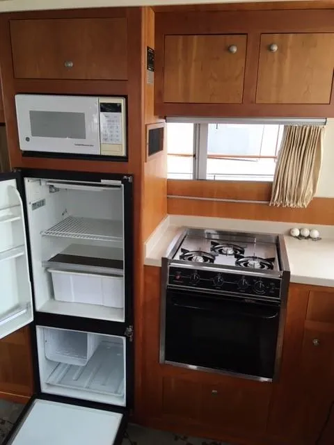 Slide: The Image of Mainship 390 Trawler 2003 - 8