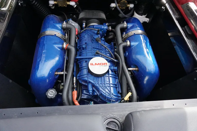 Slide: The Image of MasterCraft XT22 2020 - 10