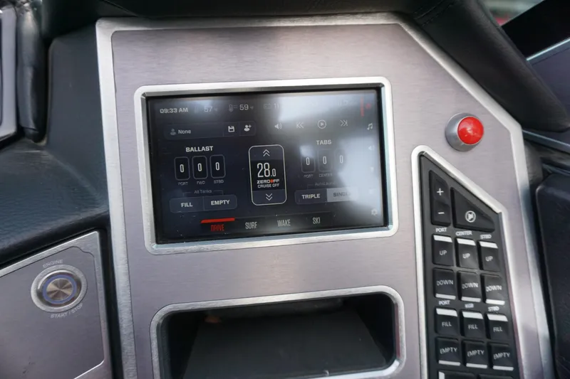 Slide: The Image of MasterCraft XT22 2020 - 7