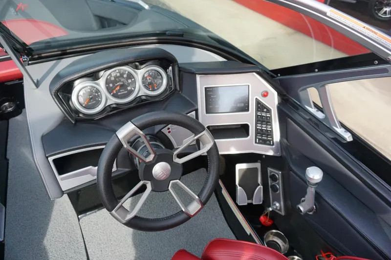 Slide: The Image of MasterCraft XT22 2020 - 8