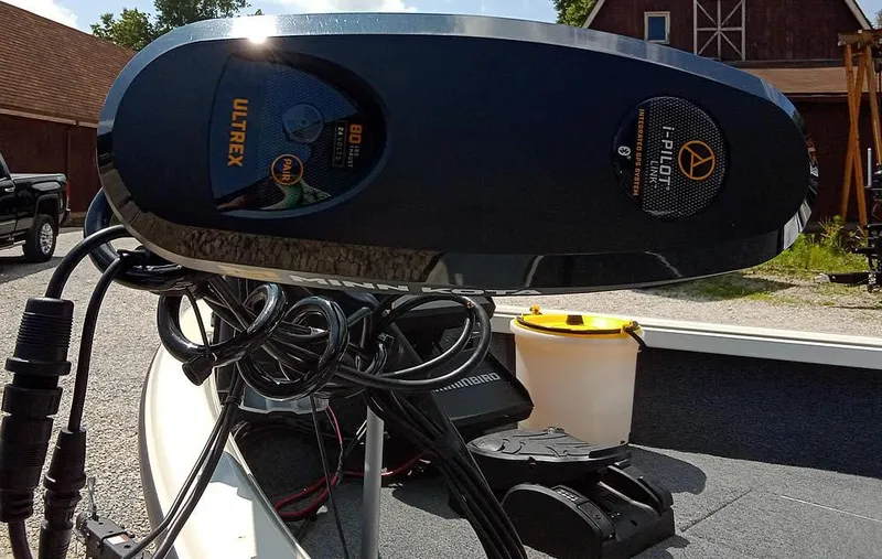 Slide: The Image of 2022 Ranger VS1665T boat with Ultrex i-Pilot trolling motor on deck. - 4