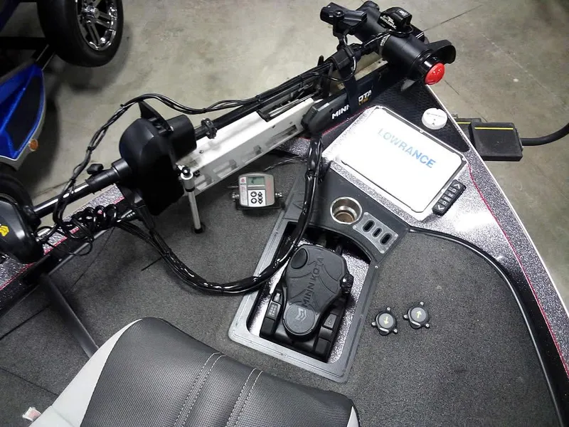 Slide: The Image of 2019 Ranger Z520L Comanche DC boat dashboard with Lowrance electronics and Minn Kota trolling motor. - 19