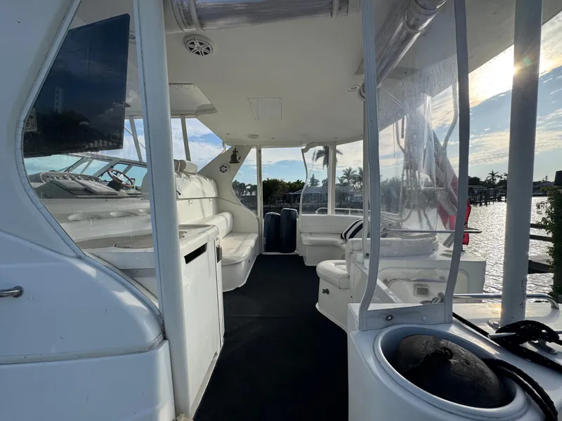 Slide: The Image of 12 2003 Cruisers Yacht 4450 Sundeck 1.jpg - 11