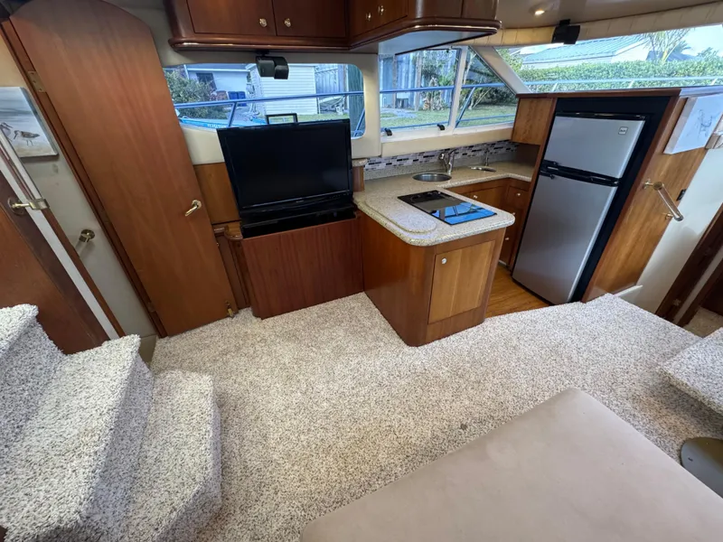 Slide: The Image of 21 2003 Cruisers Yacht 4450 TV Area Port.jpg - 20