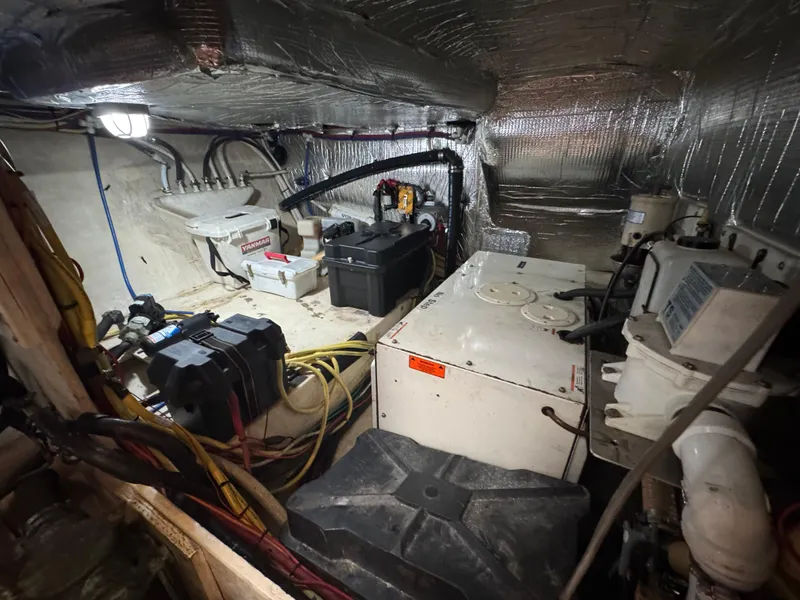 Slide: The Image of 60 2003 Cruisers Yacht 4450 Engine Room 4.jpg - 47