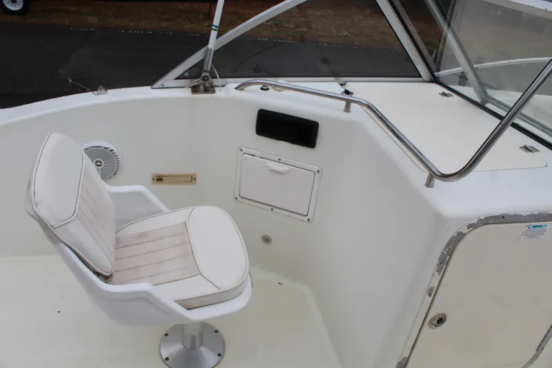 Slide: The Image of Glastron 213 DC 2004 - 12