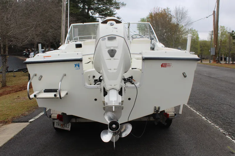 Slide: The Image of Glastron 213 DC 2004 - 5