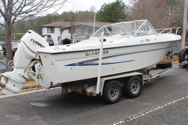 Slide: The Image of Glastron 213 DC 2004 - 6