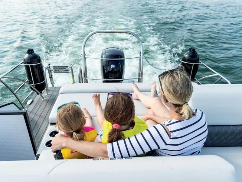 Slide: The Image of Harris Sunliner 230 CW 2022 - 3