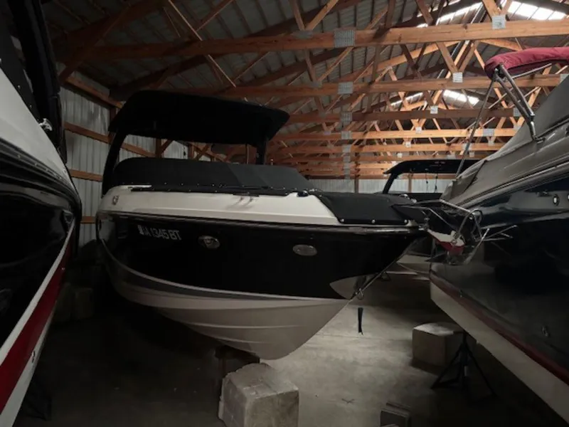 Slide: The Image of Sea Ray SLX 280 2018 - 1