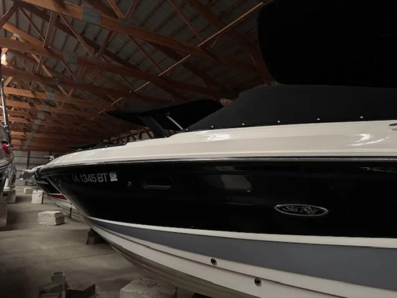 Slide: The Image of Sea Ray SLX 280 2018 - 3