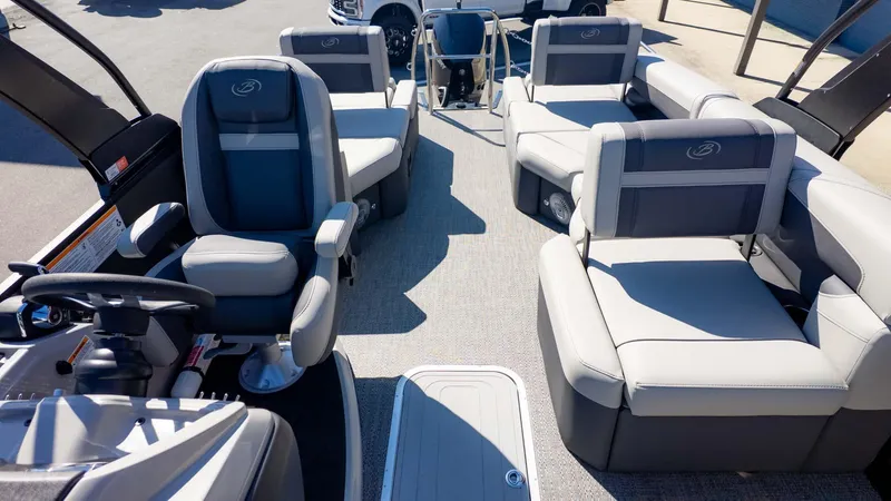 Slide: The Image of Barletta Cabrio 24M 2025 - 12