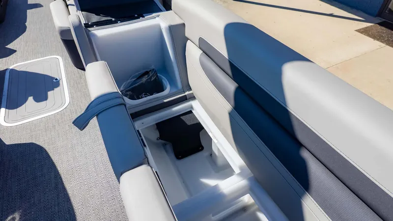 Slide: The Image of Barletta Cabrio 24M 2025 - 20