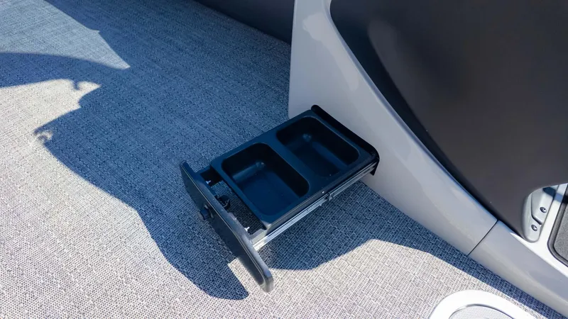 Slide: The Image of Barletta Cabrio 24M 2025 - 23