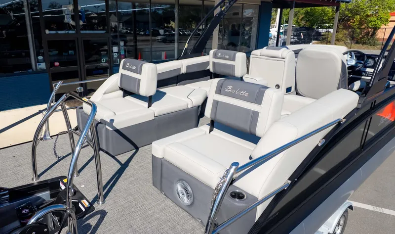 Slide: The Image of Barletta Cabrio 24M 2025 - 9